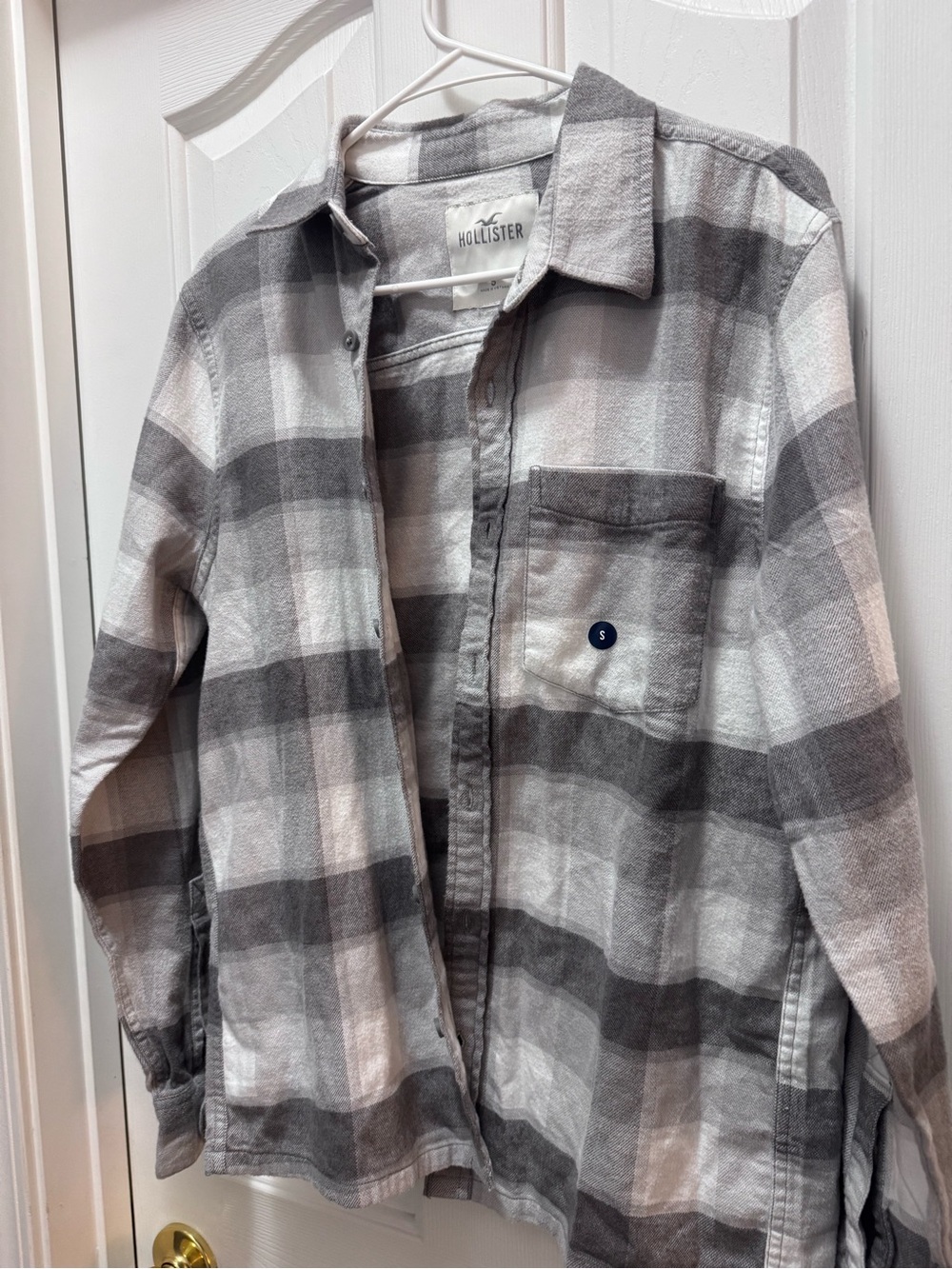 Hollister Men's Gray Plaid Flannel button up shirt size small NEW